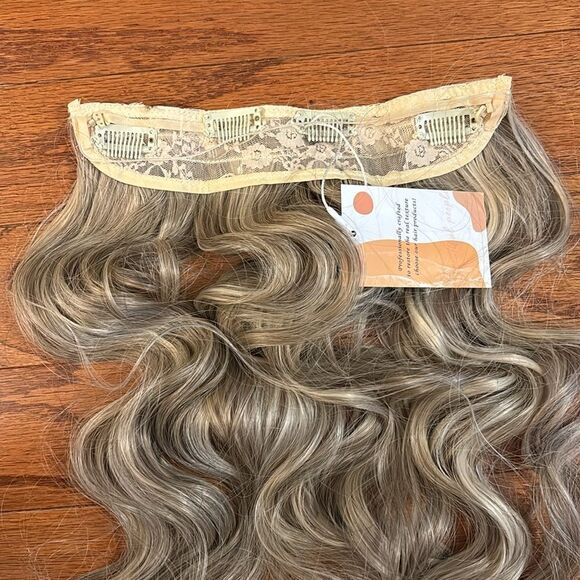 20 inch invisible hair extension comes with all accessories - Picture 3 of 12